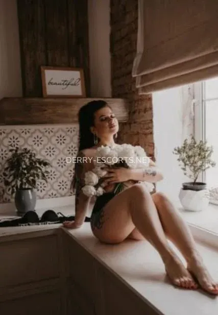 Derry escorts Katrina — 1