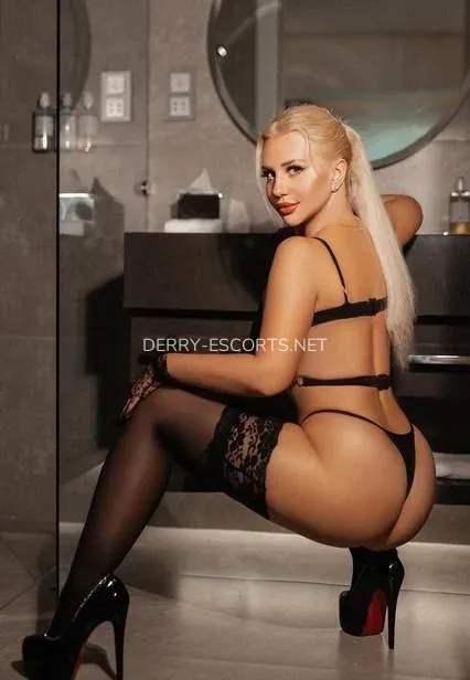 Derry escorts Elena — 3