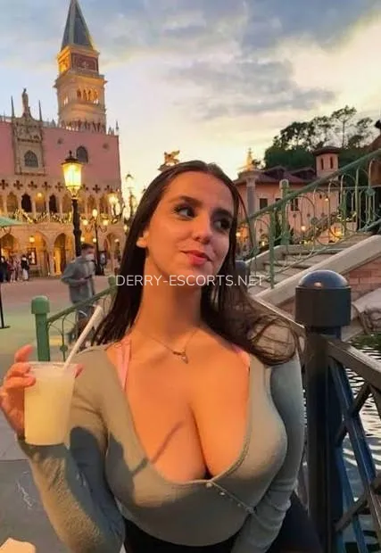 Escort djevojka Fernanda - Derry