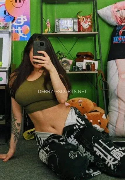 Derry escorts Stella — 7