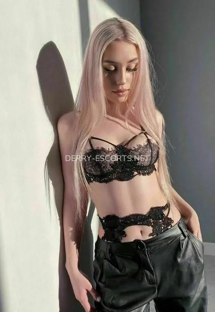 Escort djevojka Erika - Derry