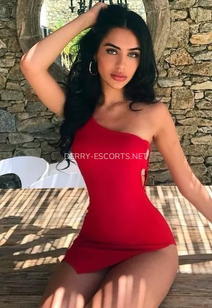 Escort djevojka Esmeralda - Derry