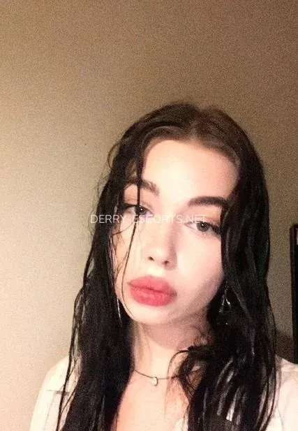 Derry escorts Barbro — 1