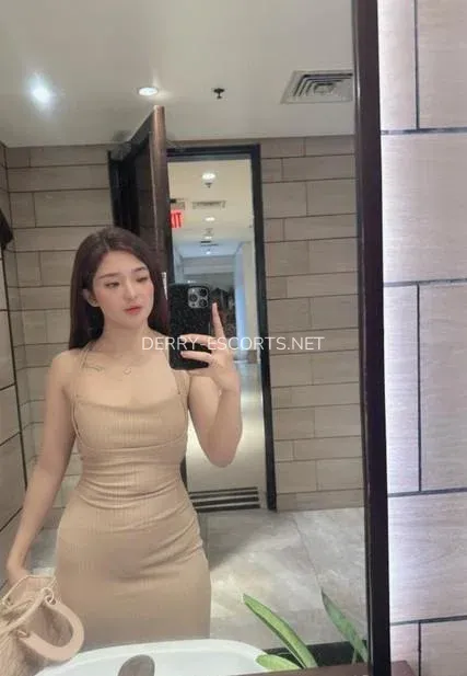 Derry escorts Johanna — 8