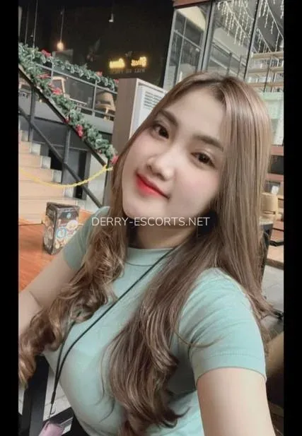 Derry escorts Lindsey — 4