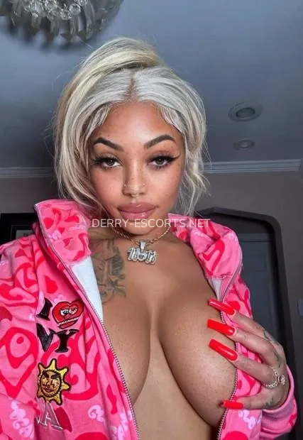 Escort djevojka Caroline - Derry