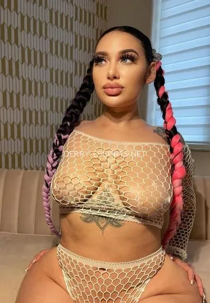 Derry escorts Amber — 5