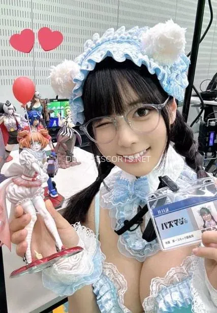 Derry escorts Kelly — 7