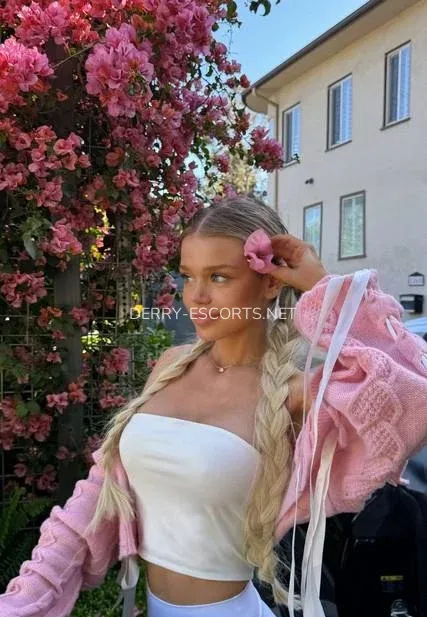 Derry escorts Jada — 5