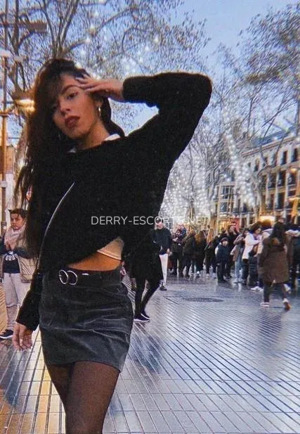 Derry escorts Courtney — 6