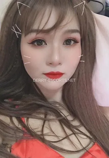 Derry escorts Amalia — 1