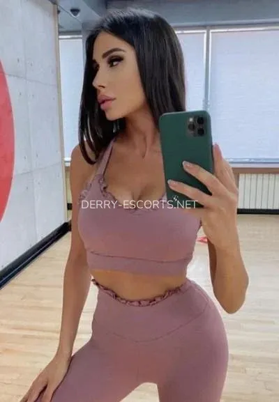 Derry escorts Piedad — 4