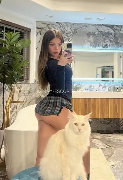 Derry escorts Peyton — 2