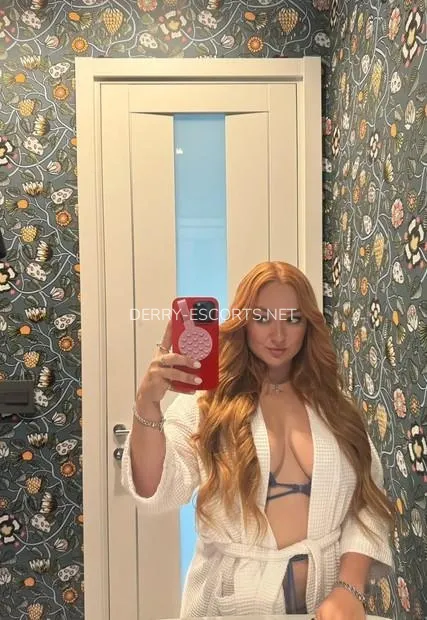 Escort djevojka Miranda - Derry