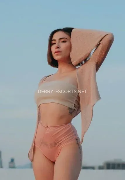 Derry escorts Zoe — 4