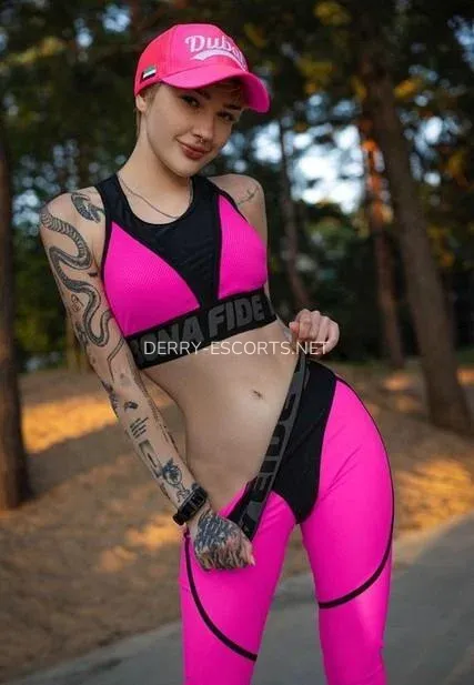 Derry escorts Ebba — 5