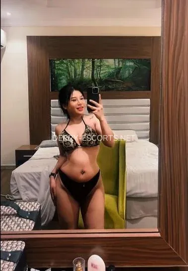 Derry escorts Juliana — 3