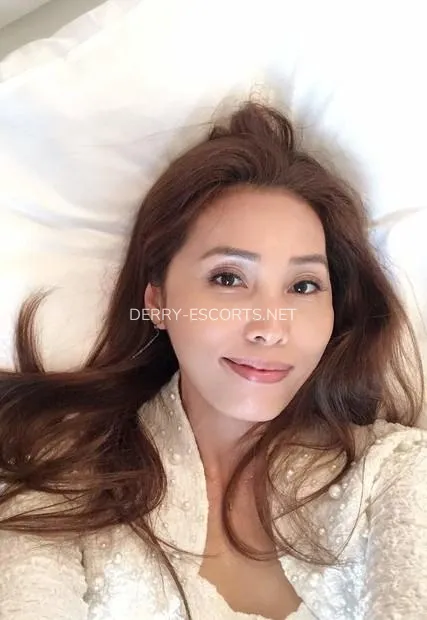 Escort djevojka Flora - Derry