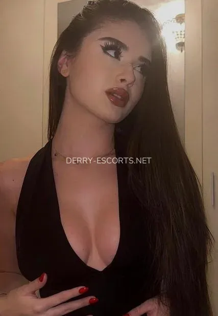 Derry escorts Dakota — 1