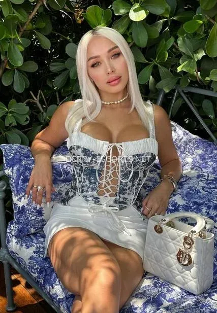 Derry escorts Erika — 1