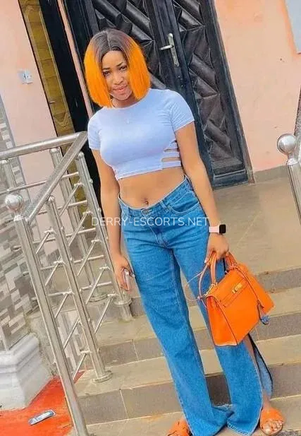 Derry escorts Emilia — 5