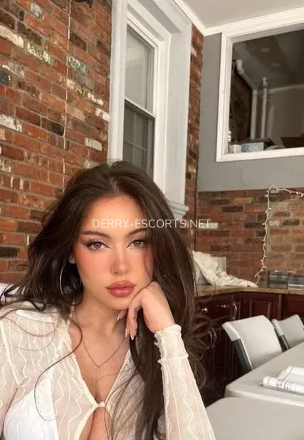 Derry escorts Therese — 1