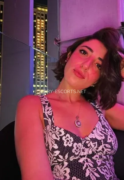 Derry escorts Josefin — 4