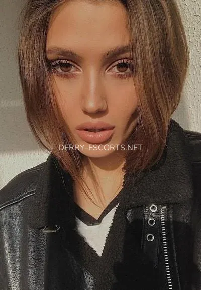 Derry escorts Katarina — 1