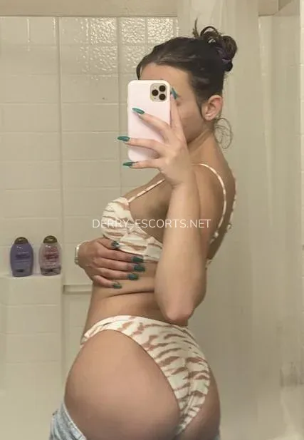 Derry escorts Viviana — 1
