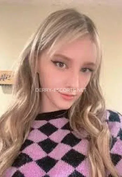 Derry escorts Isabelle — 4