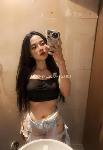 Derry escorts Valeria — 5