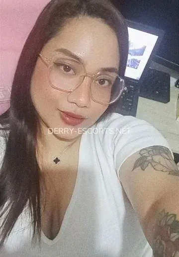 Derry escorts Leah — 3