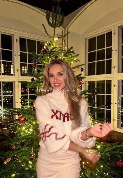 Derry escorts Preciosa — 7