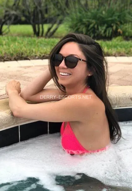 Derry escorts Kate — 3
