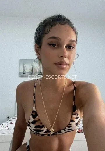 Derry escorts Amber — 4