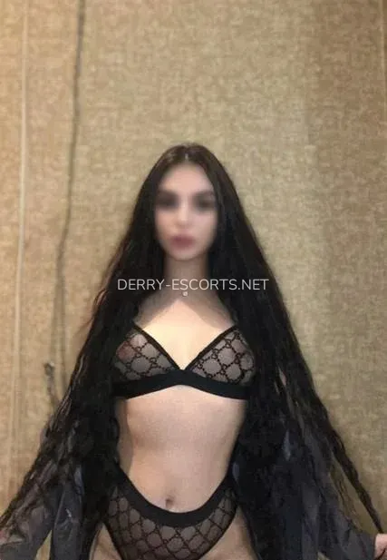 Derry escorts Julia — 4