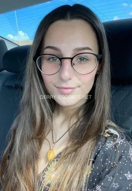 Derry escorts Gudula — 1