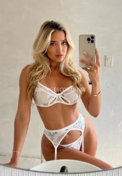 Derry escorts Agneta — 4