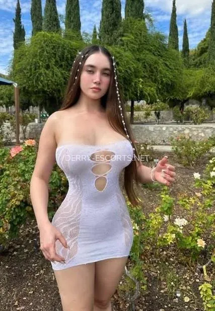 Derry escorts Berit — 5