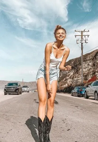 Derry escorts Josephine — 10