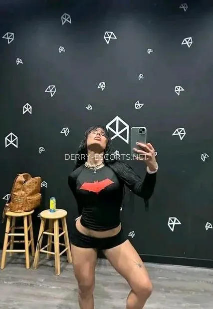 Derry escorts Therese — 9