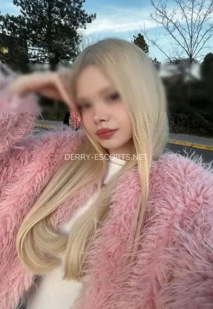 Derry escorts Kyra — 5