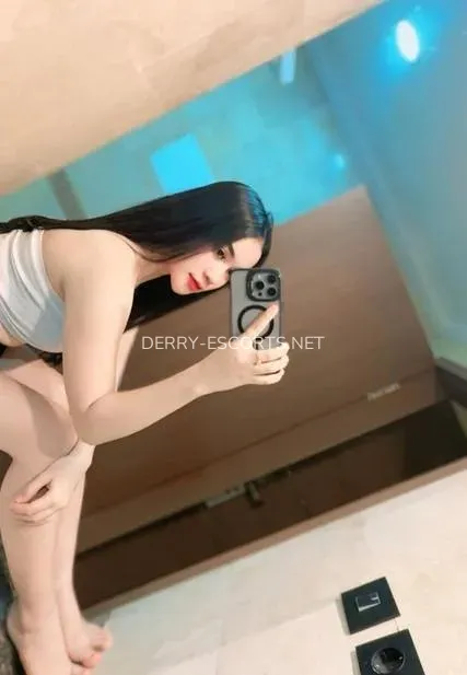 Derry escorts Kyra — 4