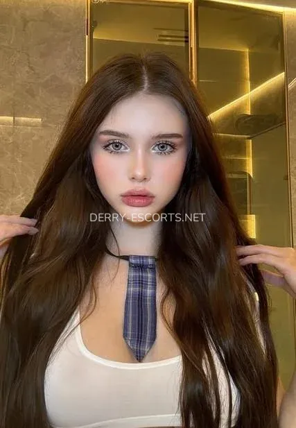 Derry escorts Piedad — 3