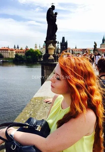 Derry escorts Lavinia — 1