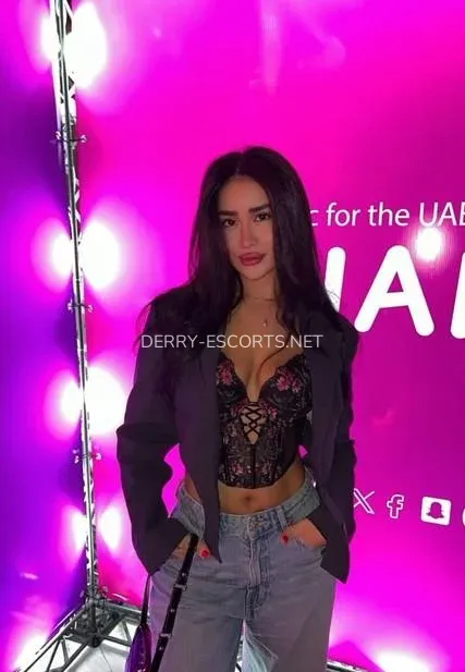 Derry escorts Caroline — 7