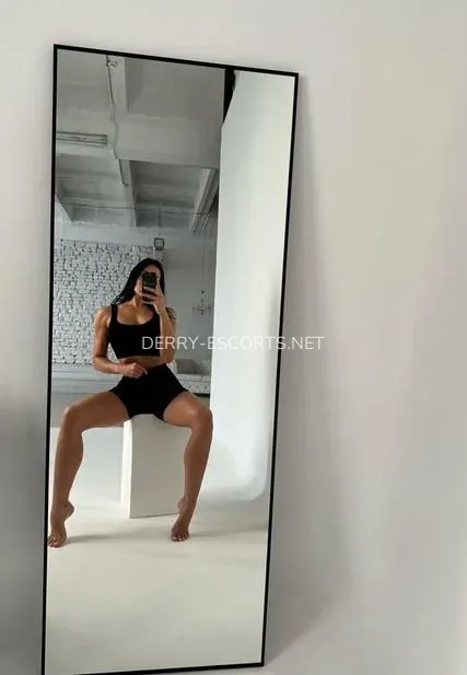 Derry escorts Bella — 4