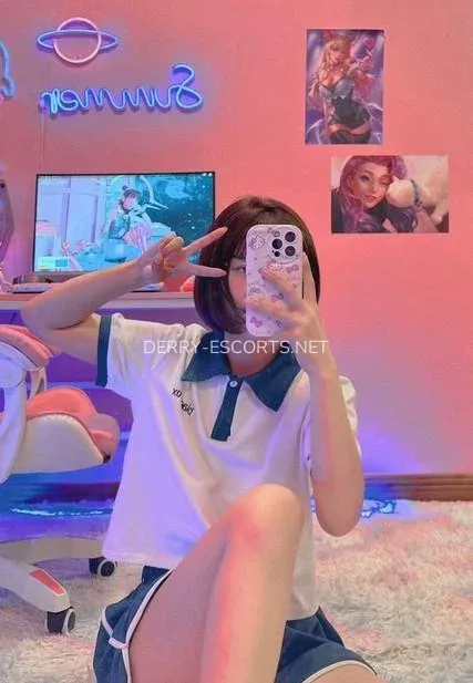 Derry escorts Ida — 1