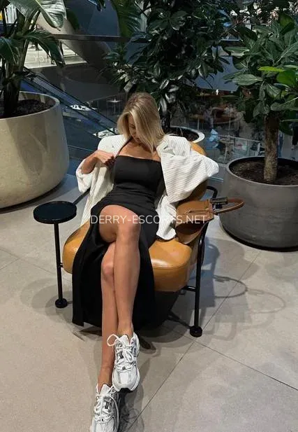 Derry escorts Alejandra — 1