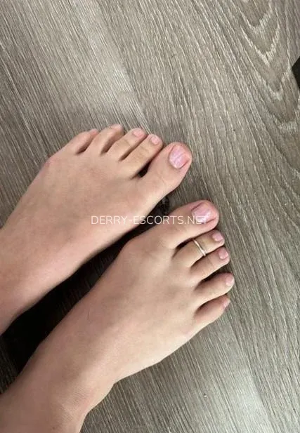 Derry escorts Josefin — 4